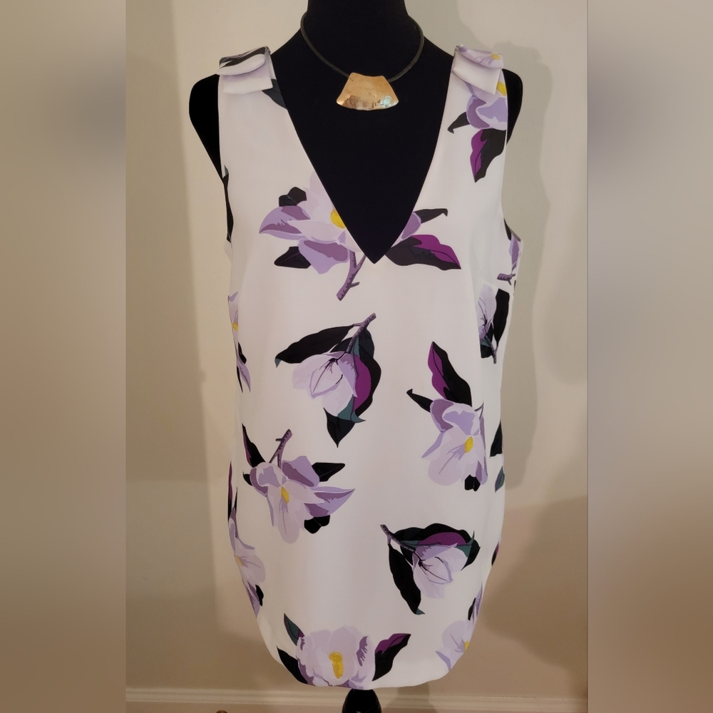 Banana Republic V neck dressy tank top, purple & white w/shoulder epaulets sz M